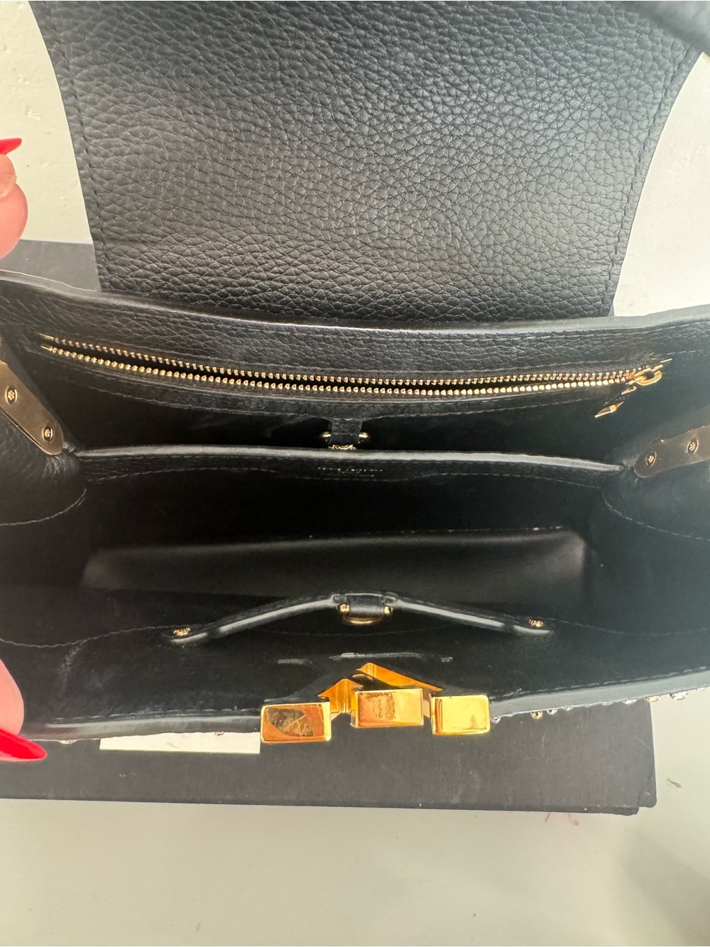 Louis Vuitton Taurillon Leather Fleur de Lys Capucines PM - Picture 8 of 8